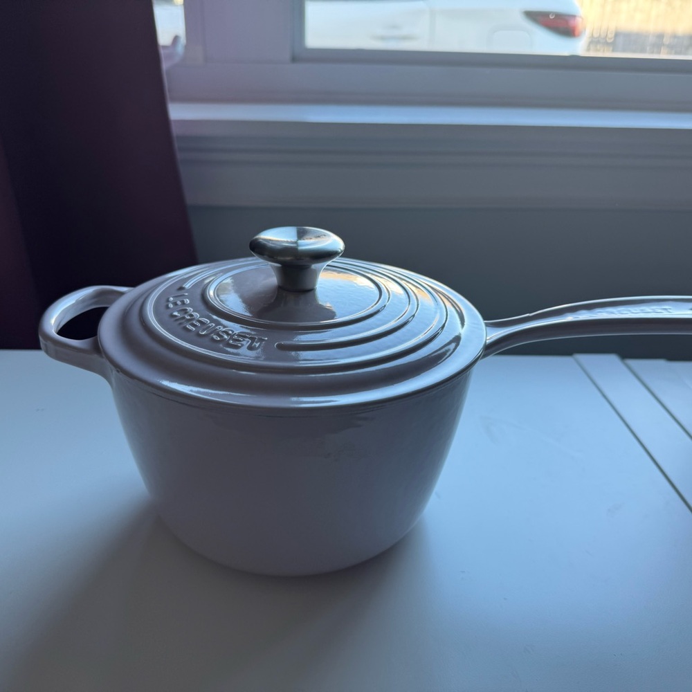 Used:  Le Creuset Signature Saucepan in Shallot